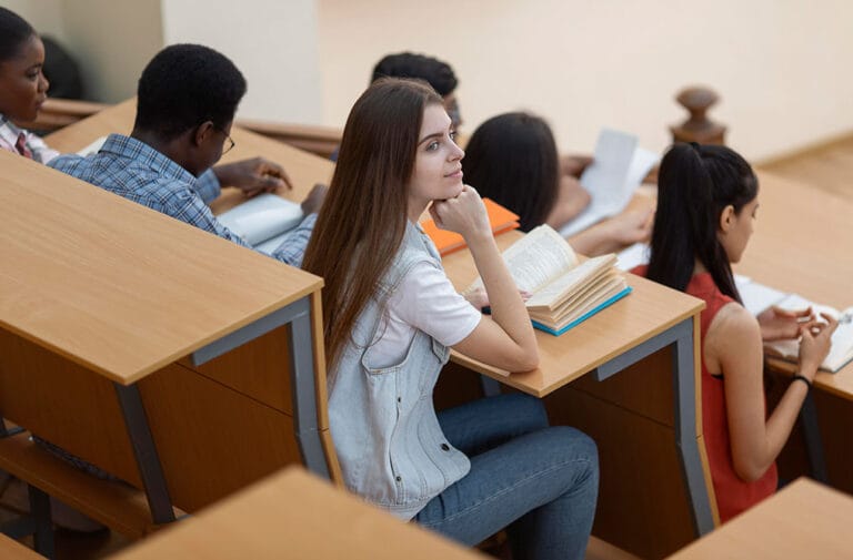 Diferencias entre high school americano e instituto español