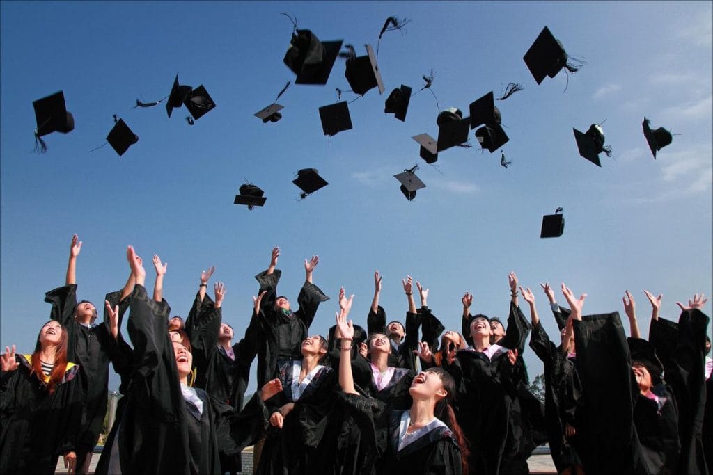 Homecoming, prom y las tradiciones del high school americano