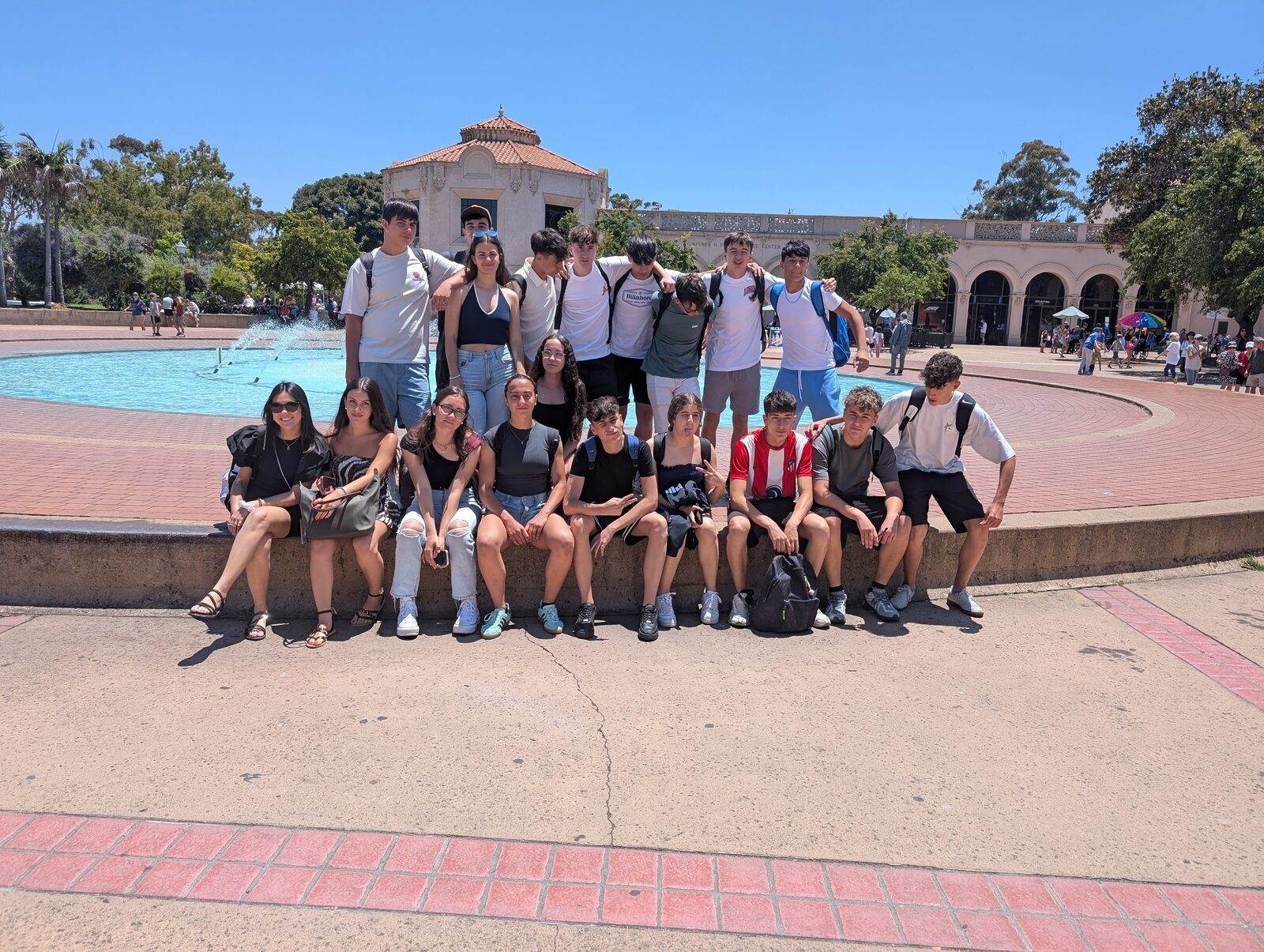 Grupo de estudiantes en Balboa Park, San Diego