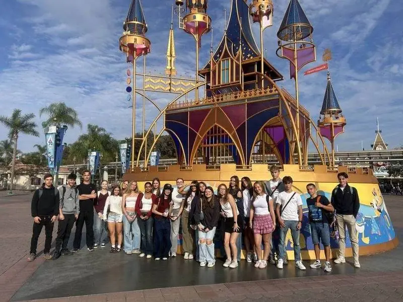 Grupo en Disneyland