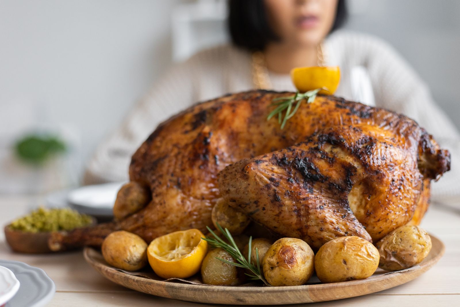 Pavo de Thanksgiving en una mesa en Estados Unidos